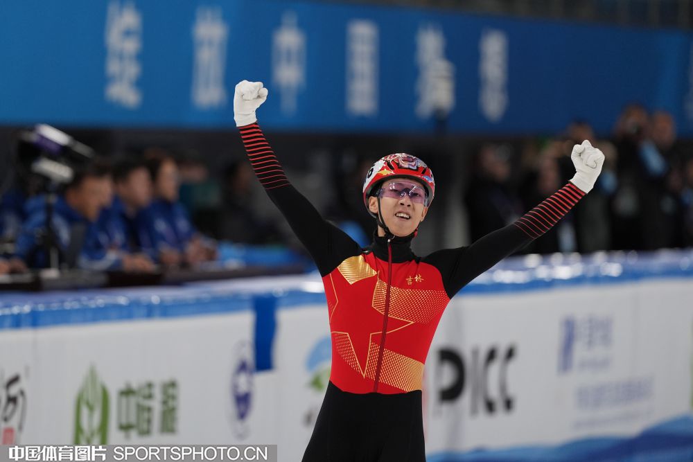 4-1！曼城无解，决战黑马，11年全胜，哈兰德冲金球，CCTV5+直播